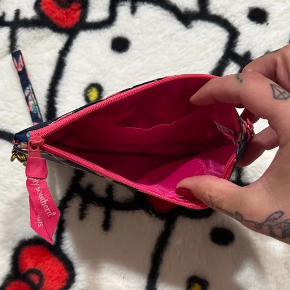 🚨 1 HOUR SALE - Simply southern sea turtle pink Navy Wristlet - Picture 4 of 5